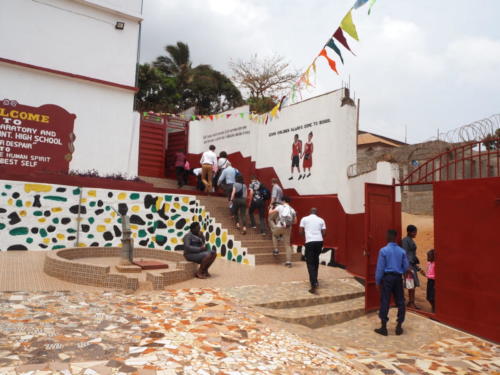 Arriving at the Dele School